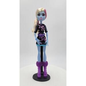 Monster High Doll Abbey Bominable 10.5" Tall Purple Coffin Bean Accessories